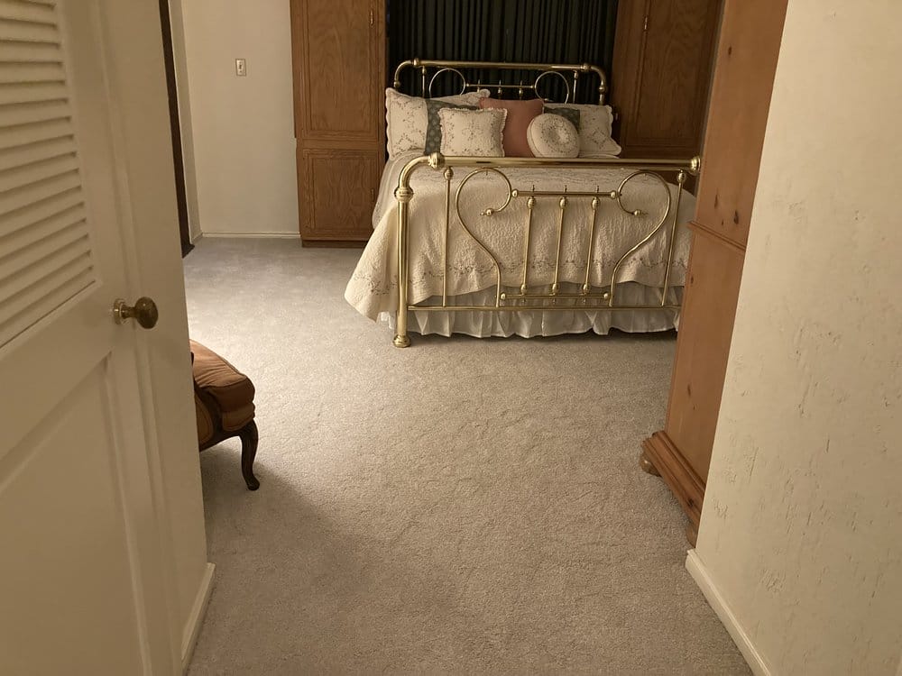 o (4) Carpet Flooring